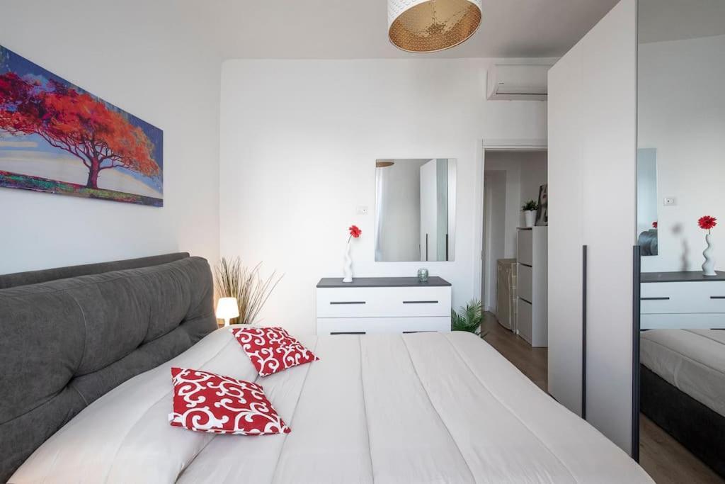 Apartment Duomo 10 Min Cozy Netflix + Wifi Mailand